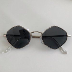 NWT FREE with Purchase - Sunglasses